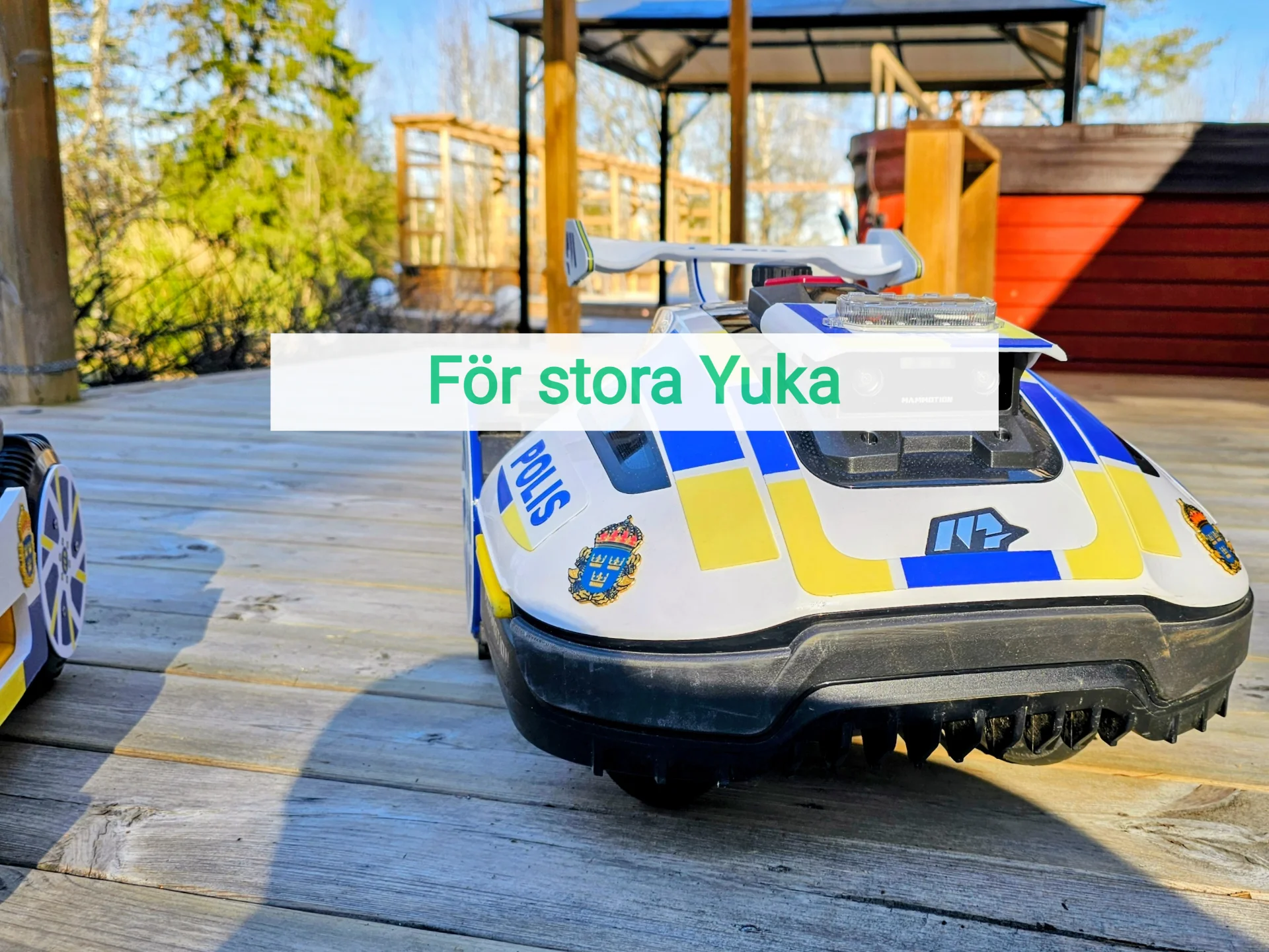 Snutn - mKIT™ YUKA 1000+ Polisfordon – Gräsmattans stora lagväktare!